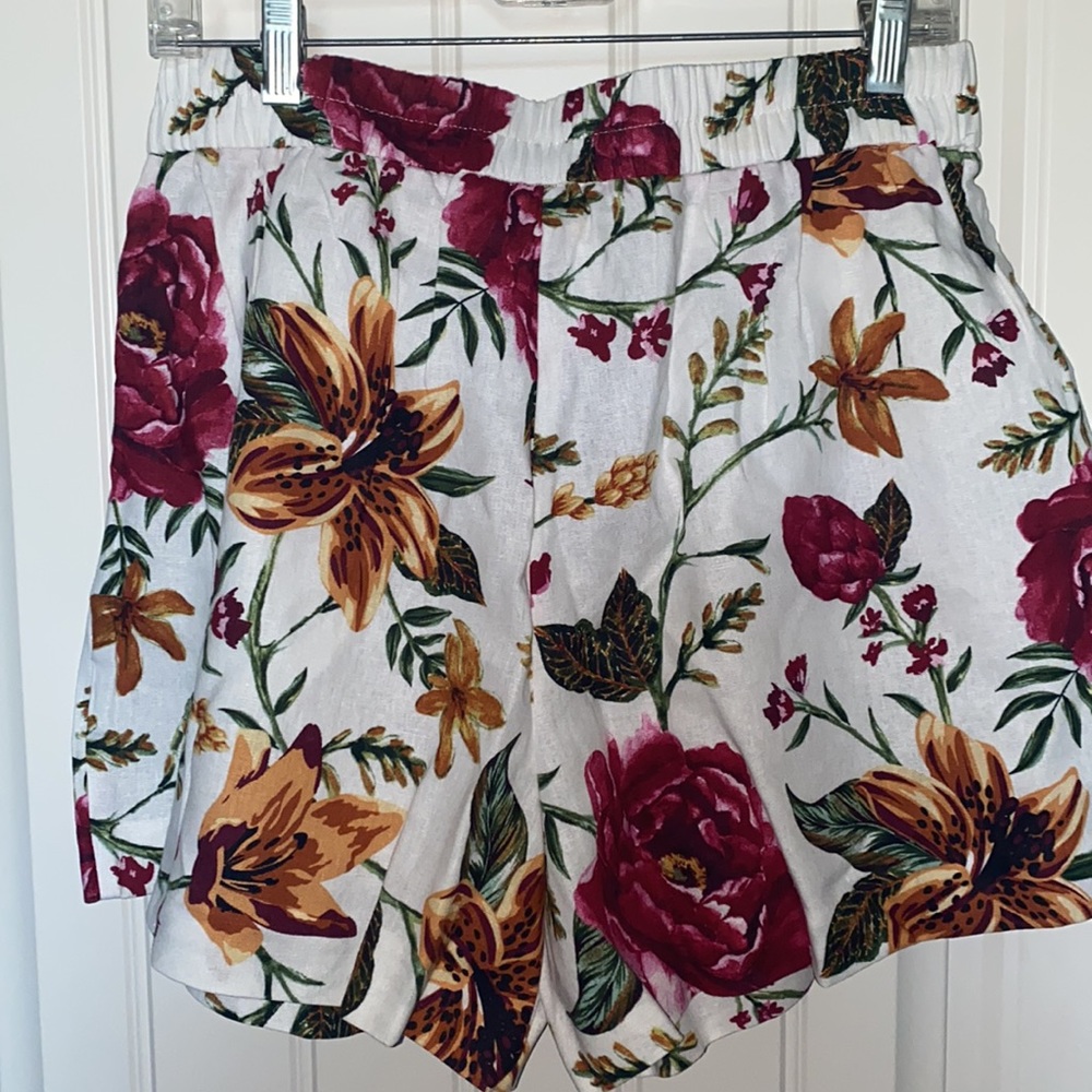 Linen Shorts - Picture 3 of 5